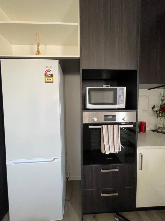 4 Bedroom Home Fully Furnished In Papakura, โอ๊คแลนด์ ภายนอก รูปภาพ